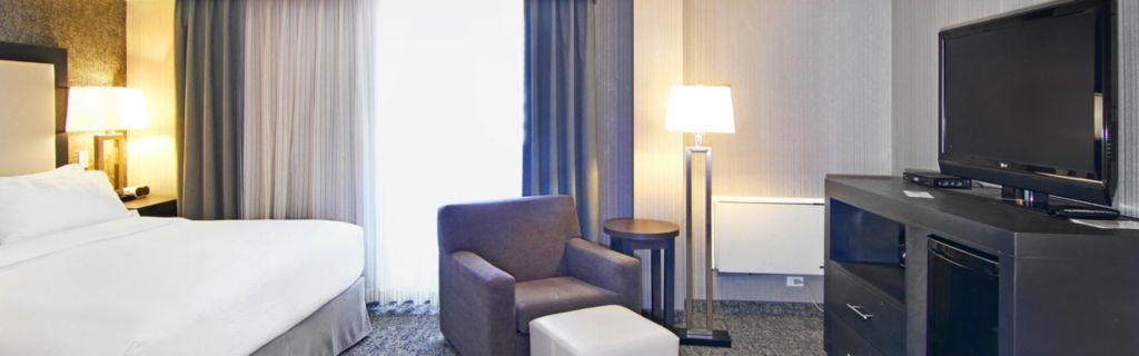 Holiday Inn Express And Suites Calgary By Ihg Екстер'єр фото