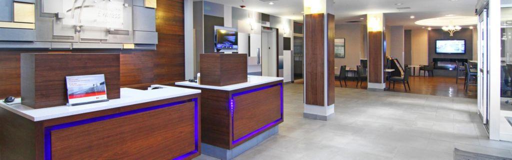 Holiday Inn Express And Suites Calgary By Ihg Екстер'єр фото