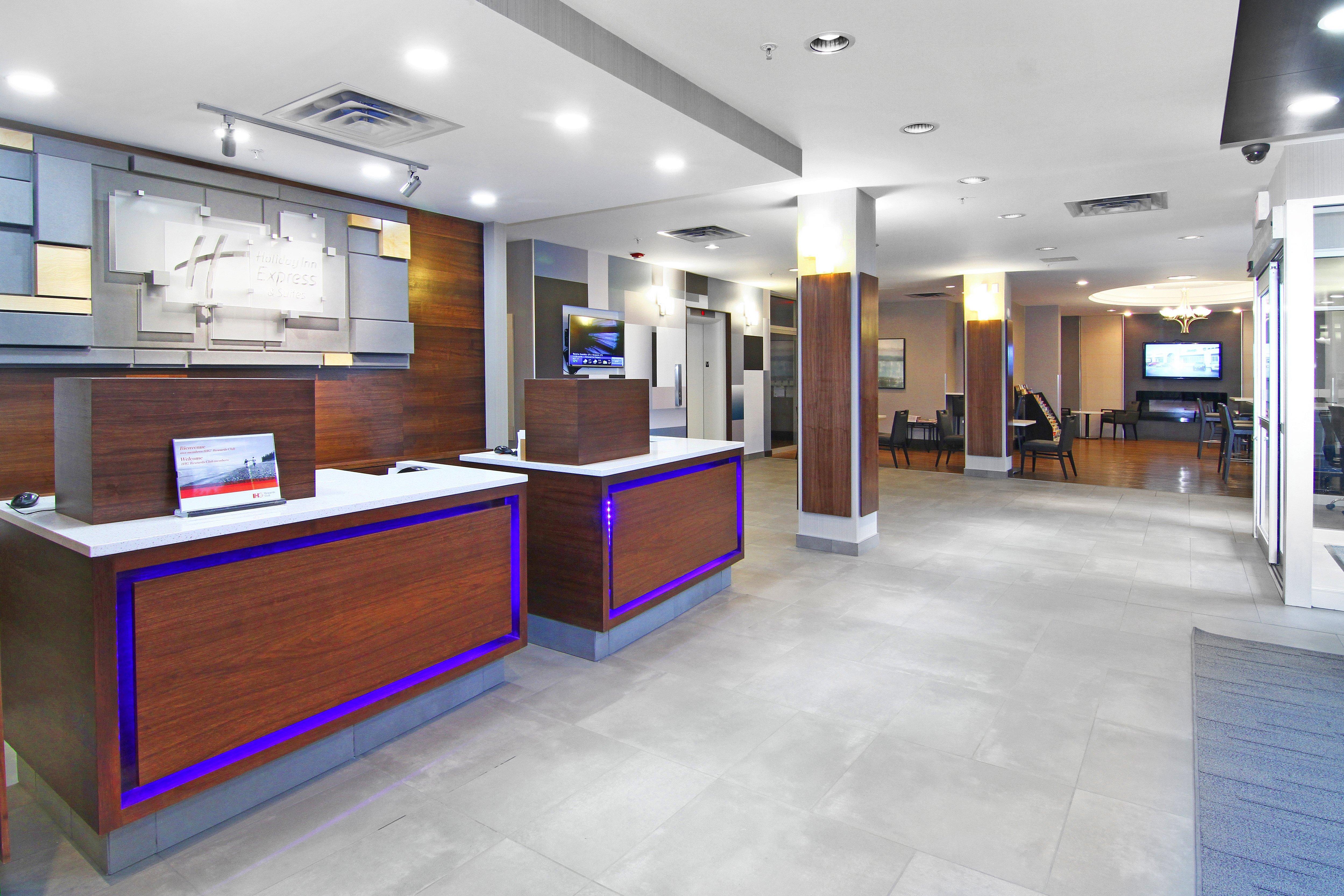 Holiday Inn Express And Suites Calgary By Ihg Екстер'єр фото