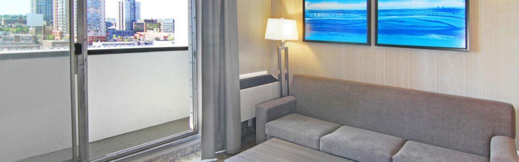 Holiday Inn Express And Suites Calgary By Ihg Екстер'єр фото