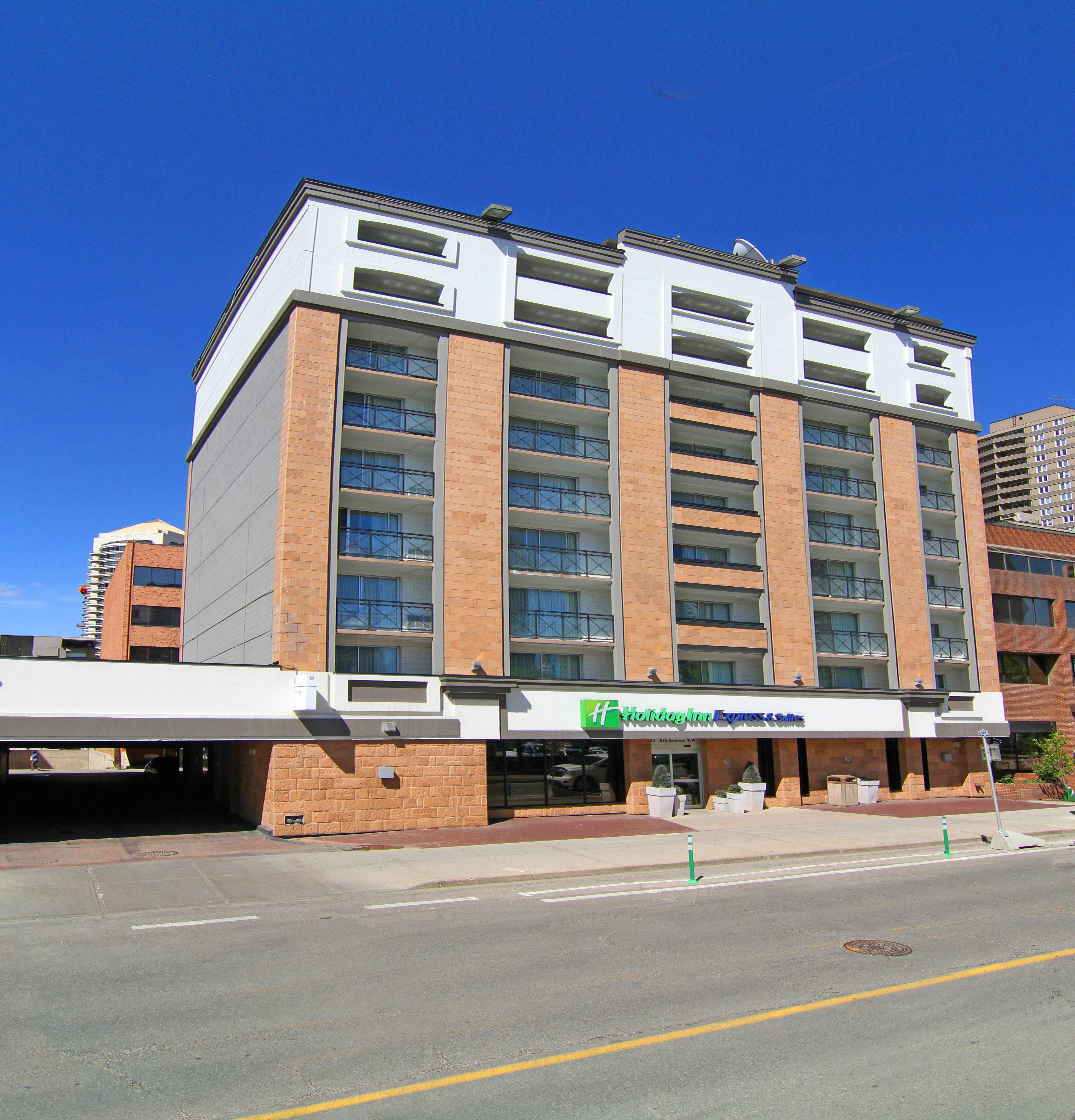 Holiday Inn Express And Suites Calgary By Ihg Екстер'єр фото