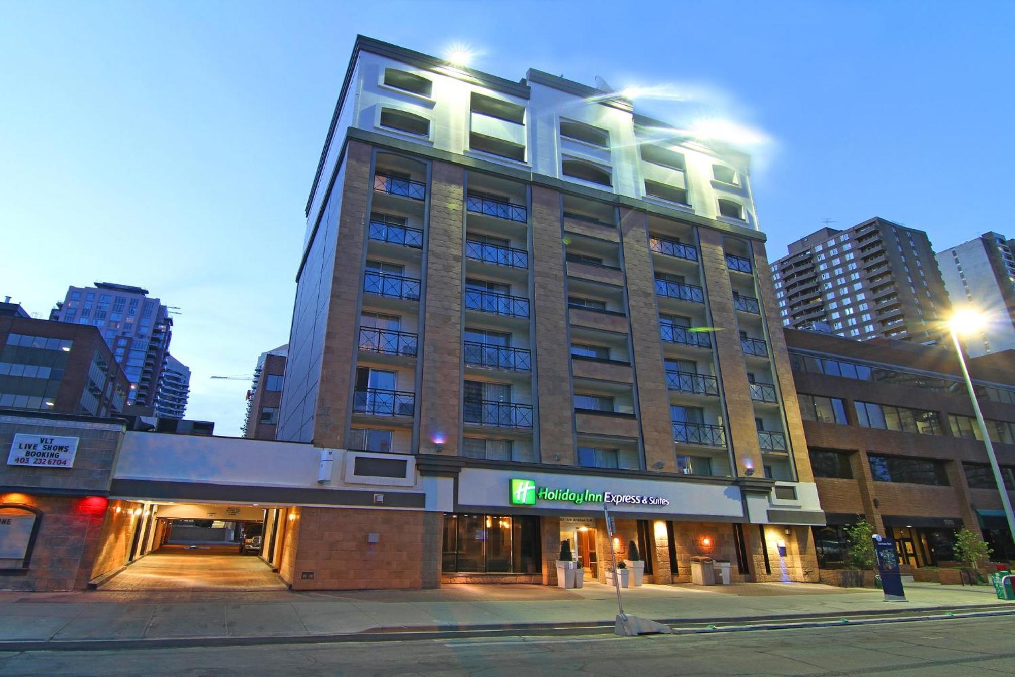 Holiday Inn Express And Suites Calgary By Ihg Екстер'єр фото